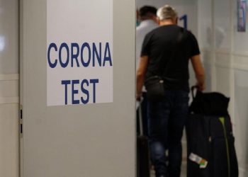 إسرائيل: 1 من كل 5 سياح عائدين من تركيا مصاب بكورونا