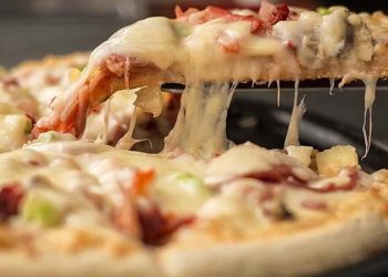 الهلال الأحمر التركي يطلق حملة “البيتزا المعلقة” !