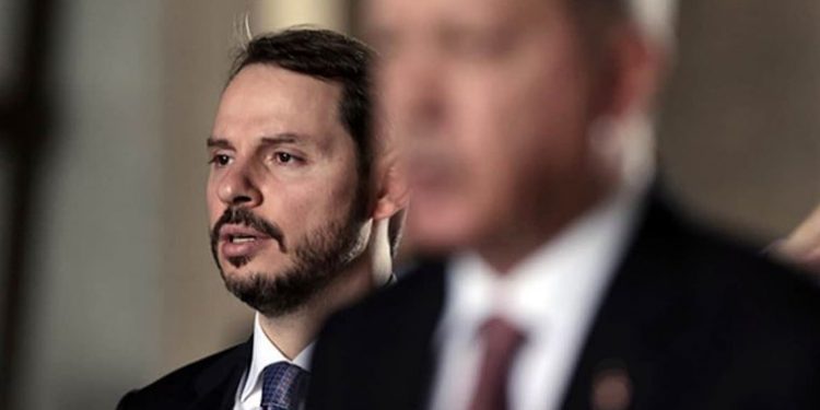 مدير مؤسسة استطلاع رأي: استقالة ألبيرق مسألة أسرية بحتة!