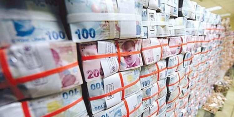 عجز موازنة تركيا يتجاوز توقعات صهر أردوغان ويبلغ 145 مليار ليرة