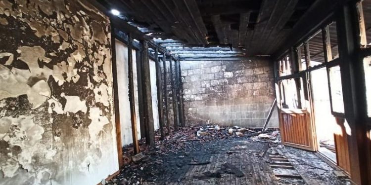 تركيا.. مجهولون يشعلون النار في مسجد بولاية سعرد