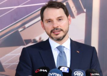 أين اختفى برات ألبيراق بعد استقالته؟