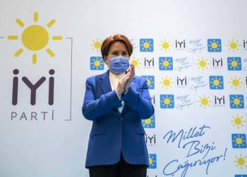 أكشينار: استقالة وزير واحد خفضت الدولار ماذا لو استقال الوزراء جميعًا؟