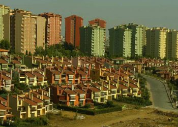 تركيا.. اتساع الفجوة بين أسعار العقارات السكنية والإيجار