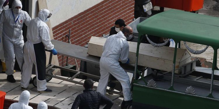 إسطنبول تشهد آلاف الوفيات خلال شهر