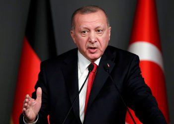 أردوغان: آمل أن تتخلص فرنسا من ماكرون في أسرع وقت