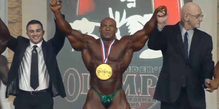 لاعب كمال الأجسام المصرى رامي السبيعي يتوج ببطولة مستر أولمبيا 2020