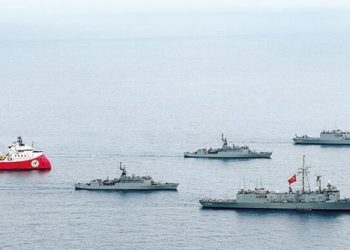 اليونان وتركيا يصعدان في شرق المتوسط قبيل القمة الأوروبية