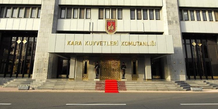 تركيا.. أحكام بالسجن مدى الحياة على 92 شخصًا بالقوات البرية