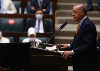 فحص كورونا إجباري قبيل حضور اجتماع أردوغان