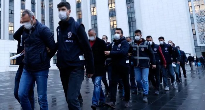 تركيا.. اعتقال موظفين بوزارة العدل