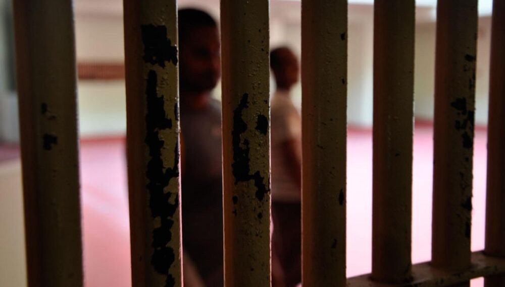 تركيا.. سجين يدخل في إضراب عن الطعام احتجاجًا على تفتيشه عاريًا