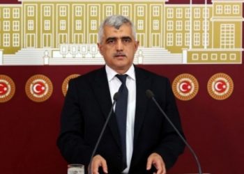 لجنة إجراءات الطوارئ ترفض طعن برلماني تركي على فصله بعد 710 يومًا!