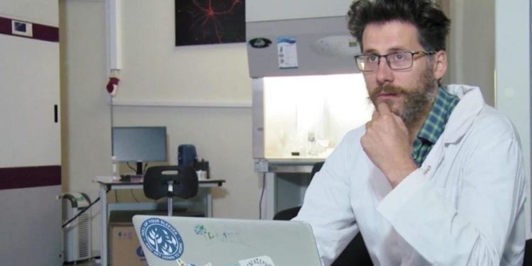 إلقاء عالم روسي شارك بأبحاث كورونا من الطابق الـ 14!