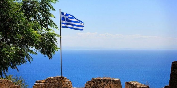 يهود اليونان غاضبون من فعل “عنصري”