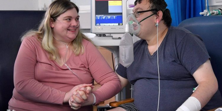 قبل ساعة من “العناية المركزة”.. زواج يتحدى الوباء