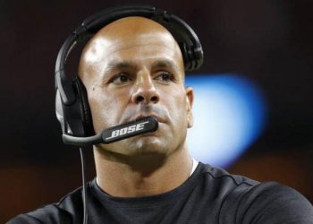 أول مدرب مسلم يشارك بالدوري الوطني لكرة القدم في الولايات المتحدة