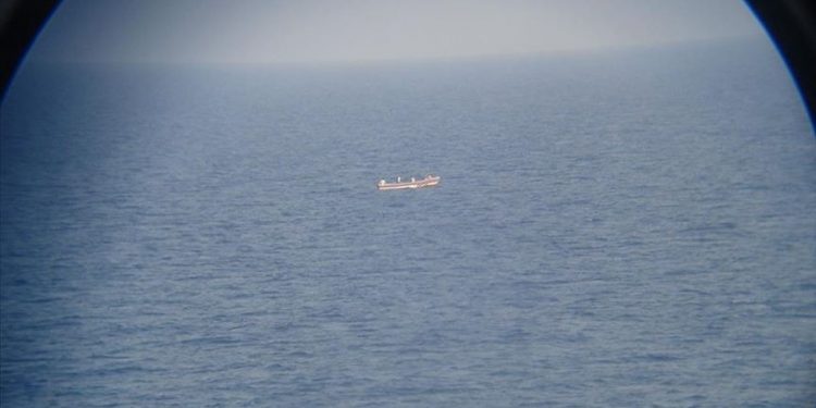 قراصنة يختطفون سفينة شحن في خليج غينيا