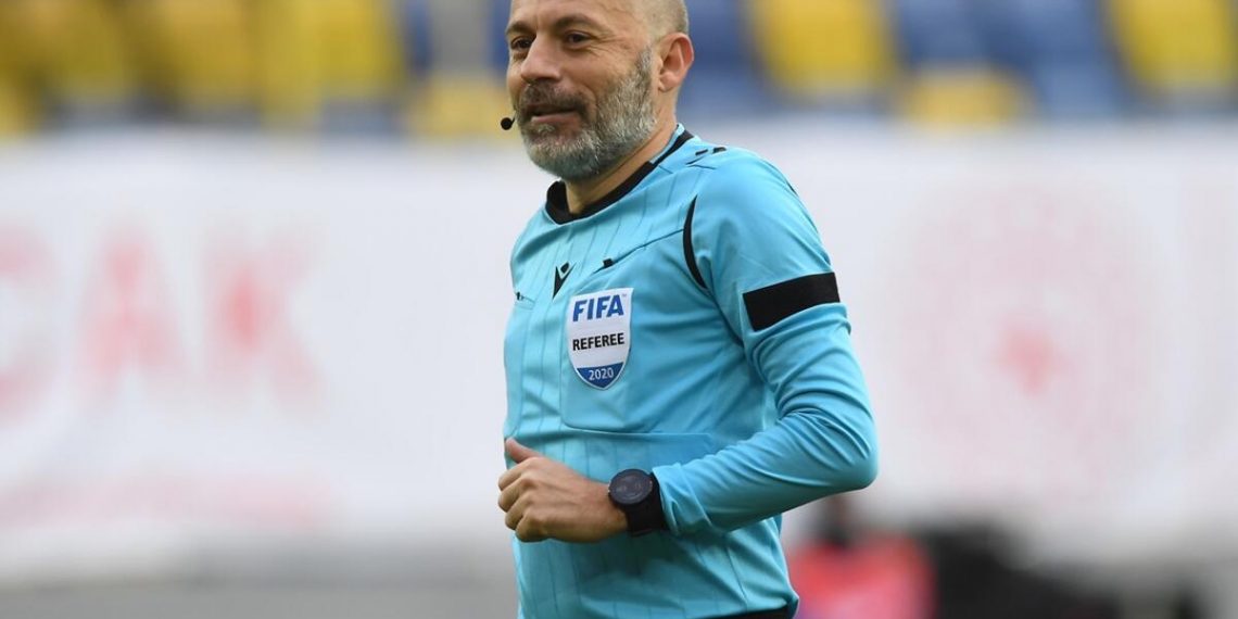 تركي يفوز بلقب ثاني أفضل حكم خلال 10 سنوات