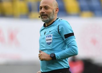 تركي يفوز بلقب ثاني أفضل حكم خلال 10 سنوات