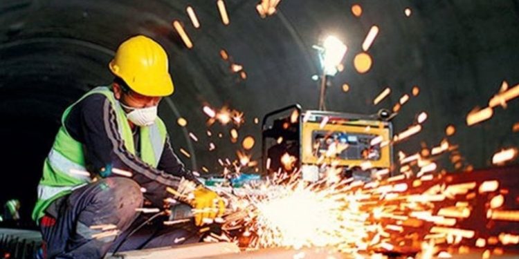 تركيا.. الإنتاج الصناعي يسجل زيادة سنوية 11%