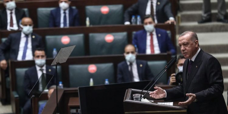 نصف الأخبار المحجوبة في تركيا تتعلق بأردوغان وعائلته وقيادات حزبه