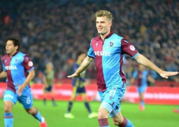 تركيا.. طرابزون سبور يفوز على جنشلر بيرليكي بهدفين