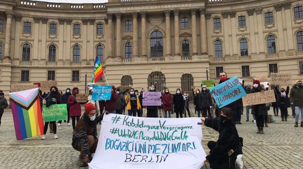 وقفة احتجاجية في ألمانيا لدعم طلاب جامعة البوسفور