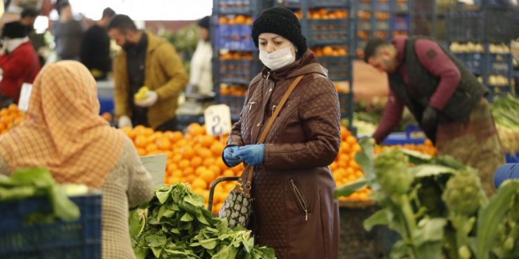 تركيا.. تقرير حكومي: ثقة الجمهور في الاقتصاد ترتفع!