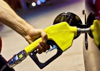 ارتفاع سعر البنزين بعد أقل من 24 ساعة من تخفيضه!