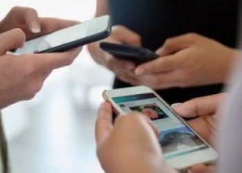 تعداد مشتركي المحمول في تركيا يقترب من عدد السكان