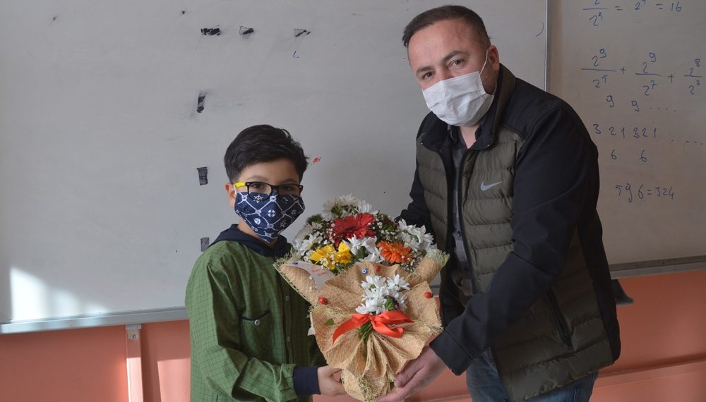 طفل كردي من تركيا يحصد المركز الأول عالميًا في الرياضيات