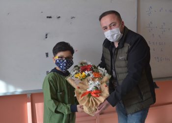 طفل كردي من تركيا يحصد المركز الأول عالميًا في الرياضيات