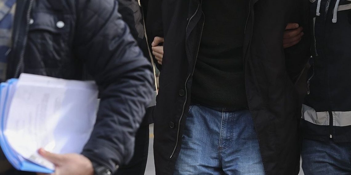 تركيا.. اعتقال متورطين بعملية فساد داخل الجيش