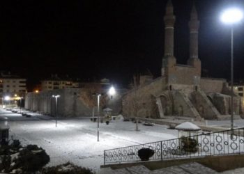 سيفاس التركية تسجل 12 درجة تحت الصفر!