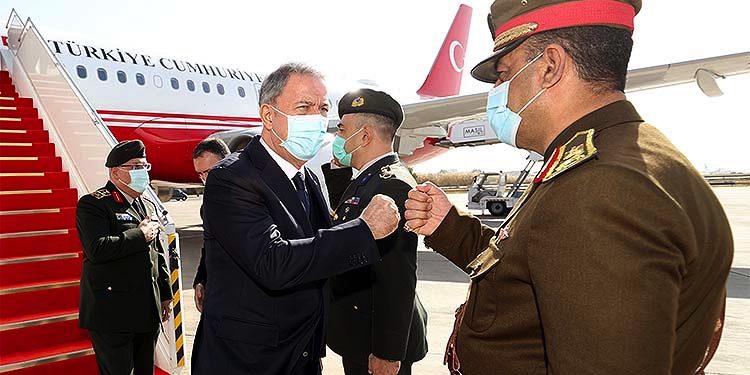 وزير دفاع تركيا يصل العراق في زيارة غير معلنة