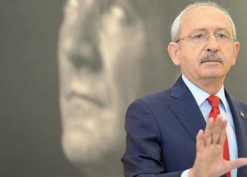 صحفي: إستراتيجية كليجدار أوغلو ناجحة في مواجهة أردوغان