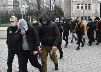 تركيا.. اعتقال 14 أجنبيًا بتهمة الانتماء إلى داعش