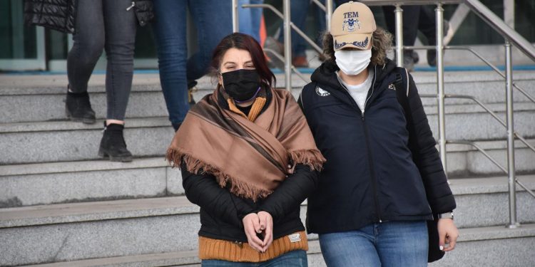 تركيا.. حبس رئيسة شعبة الحزب الكردي بولاية كارس