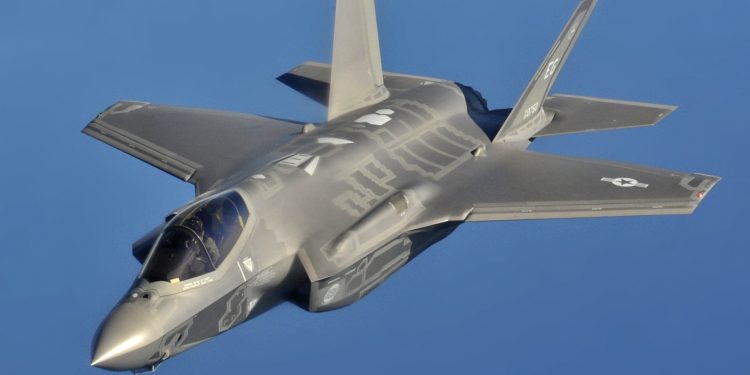 تركيا تتعاقد مع “لوبي” أمريكي لإعادتها لبرنامج مقاتلات F-35