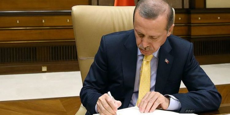 أردوغان يعين 11 رئيس جامعة رغم استمرار الاحتجاجات في بوغازيجي