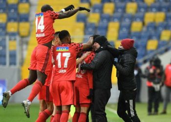 بشكتاش يهزم جانتشلار بيرلي بثلاثية نظيفة