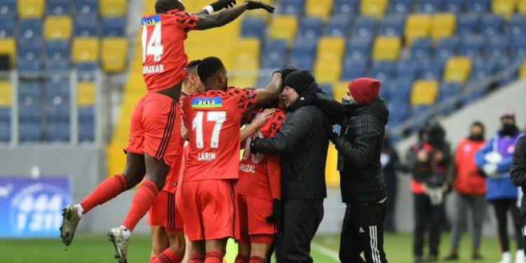 بشكتاش يهزم جانتشلار بيرلي بثلاثية نظيفة