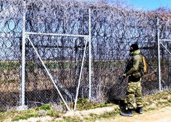 اليونان تتخذ تدابير جادة على الحدود مع تركيا