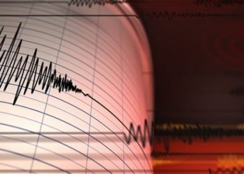 هزتان أرضيتان بولاية إزمير غرب تركيا