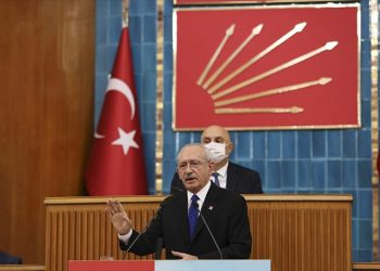 كيليتشدار أوغلو: كل يد ترفع ضد صحفي هي ضد الديمقراطية