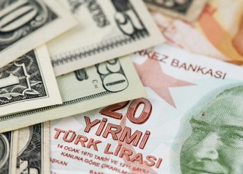 قرار أردوغان يدمر الليرة.. الدولار بمستوى قياسي في تركيا