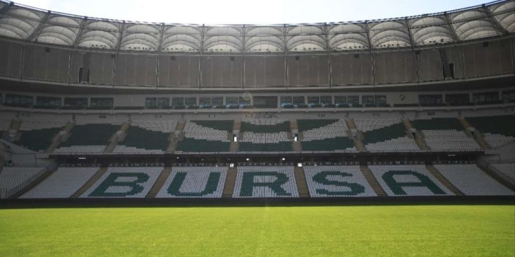 تركيا.. قطع الكهرباء عن نادي بورصة سبور بسبب الديون