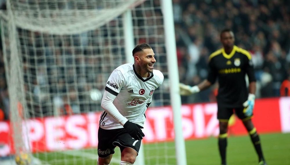 تركيا.. بشكتاش يتعادل مع فنربخشه