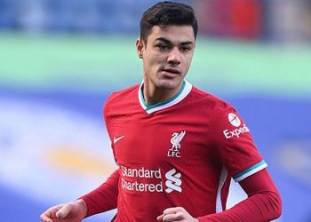 صحيفة إسبانية تثني على أداء نجم ليفربول التركي أوزان كاباك